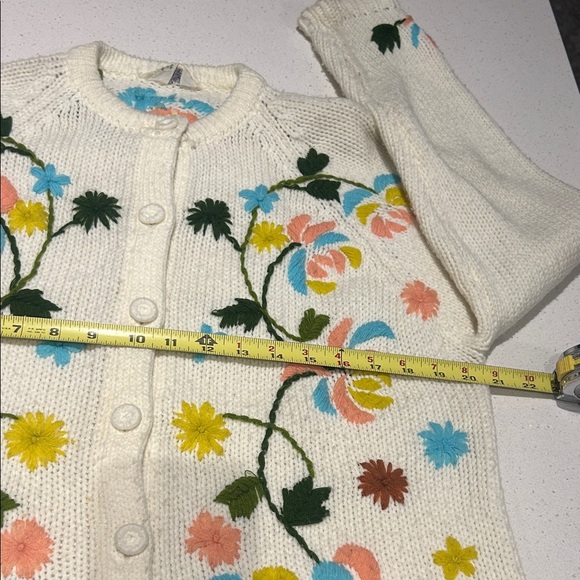 Vintage Acrylic Embroidered Floral Sweater Cardigan Made in Korea Size M - L - Picture 3 of 13